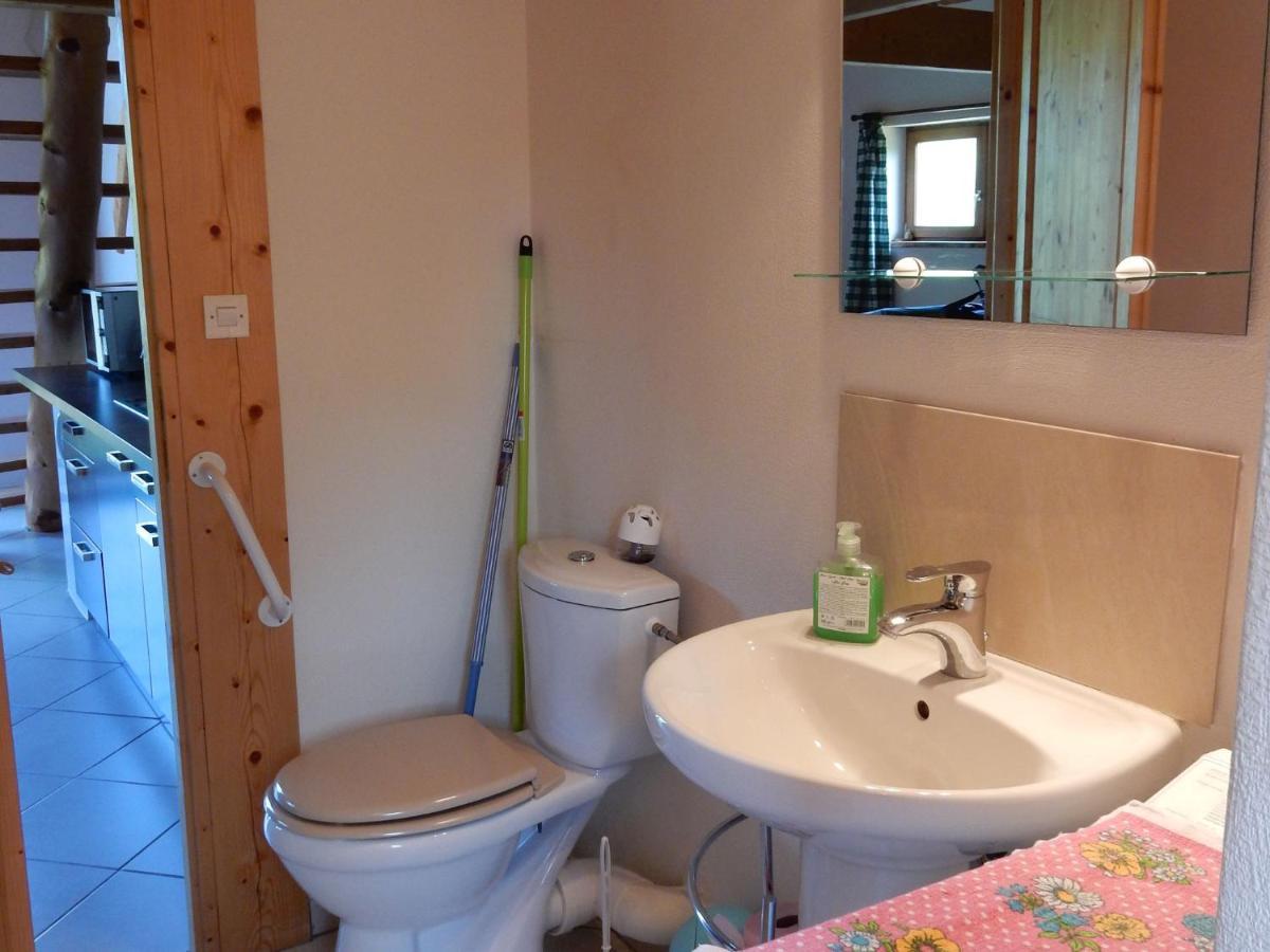 Cosy Holiday Home With Garden In Walscheid Luaran gambar